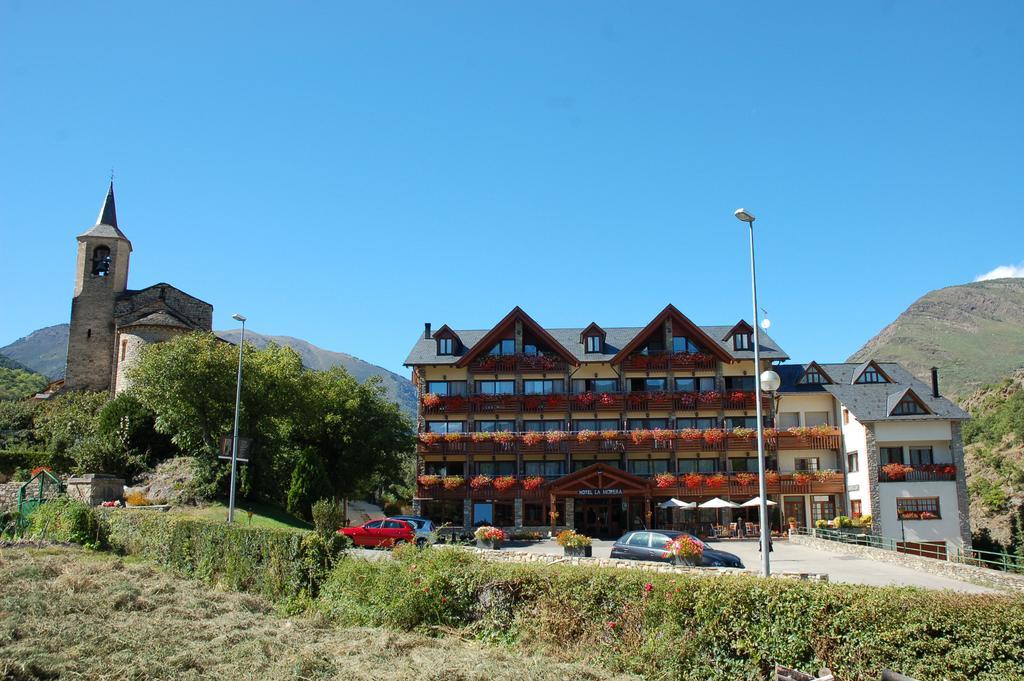 Hotel La Morera Valencia D'Aneu Экстерьер фото